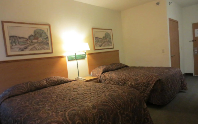 Westbridge Inn & Suites