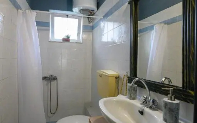 Rea Apartment " 1 minute from the beach "