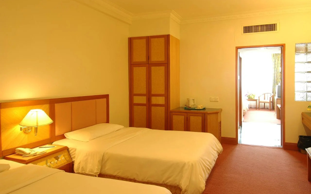 The Paramount Hotel