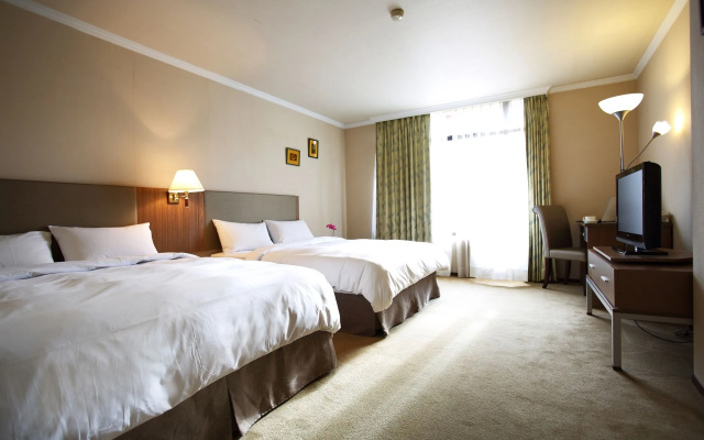 Hotel j Metropolis