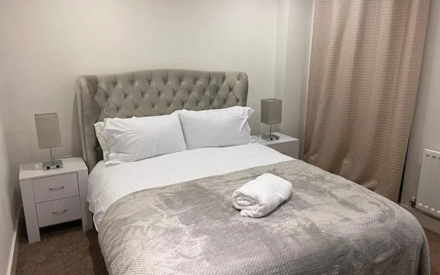 Lovely Luxury 1-bed Apartment in Wembley