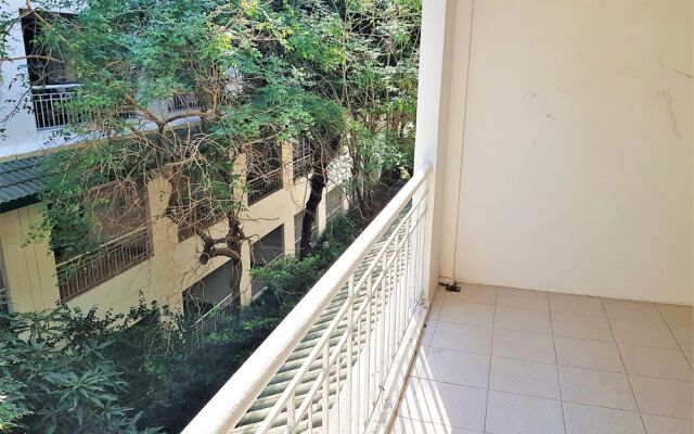 Spacious 3rd Floor Studio at Baan Suan Lalana 1