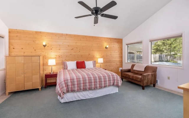 Maple Leaf Lodge