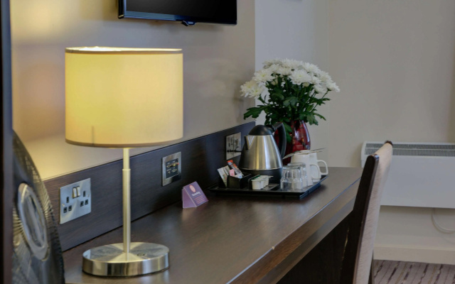 Fortune Hotel Huddersfield M62 JCT24, Sure Collection by Best Western
