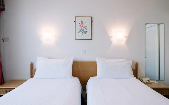 Apollo Hotel