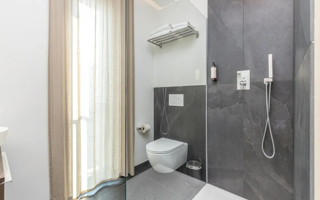 Icon H 504 Suite Micro-living