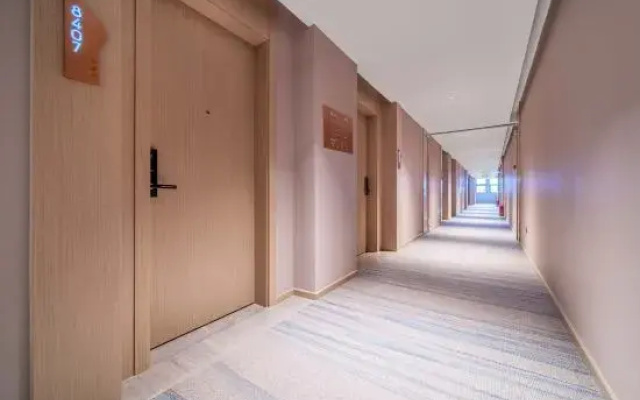 Kyriad Hotel Chongqing Liangjiang water and soil Xin cheng branch