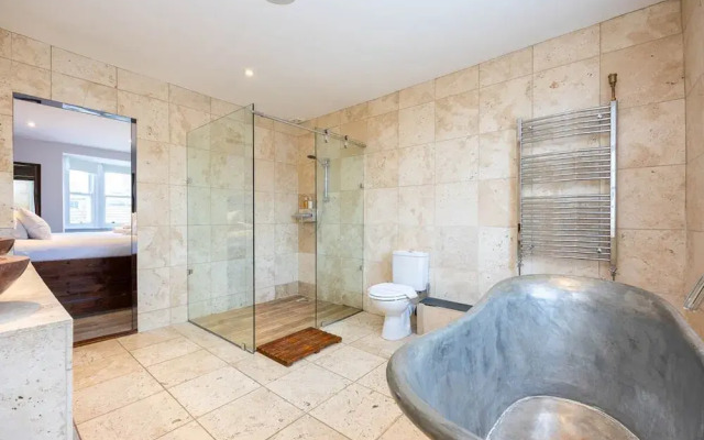 Host Stay Grafton Copper