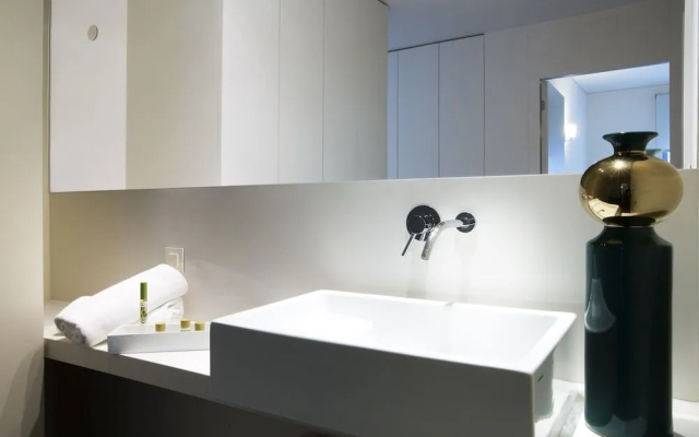 Apt in Lisbon Marina Apartments