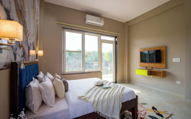 ELIVAAS 3 BHK Amber Villa With Pvt Pool