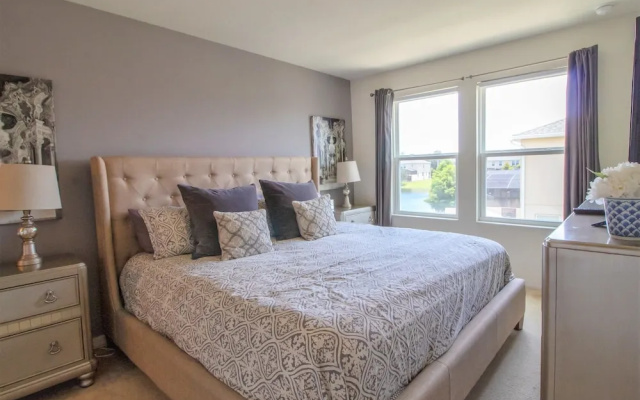 Compass Bay 3133
