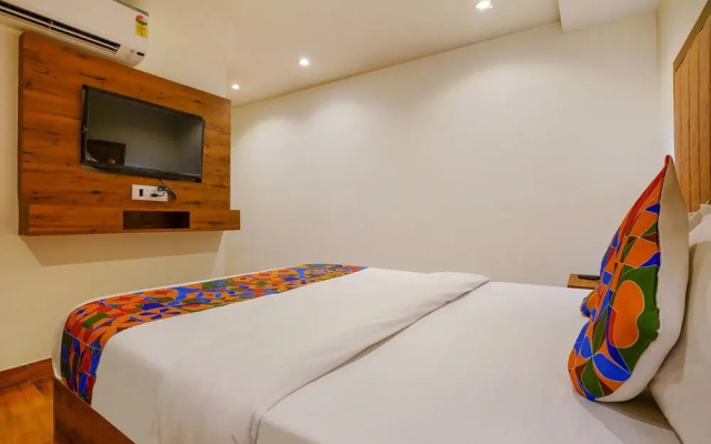 Fabhotel Royal Palace I