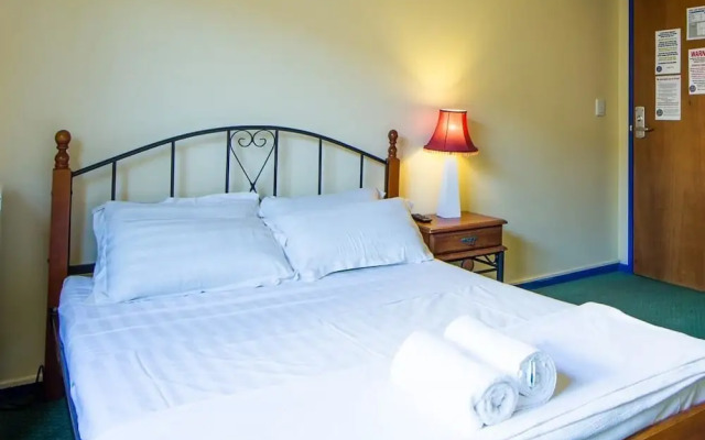 Wesley Art Studio Paint And Stay Plus Tour Hostel