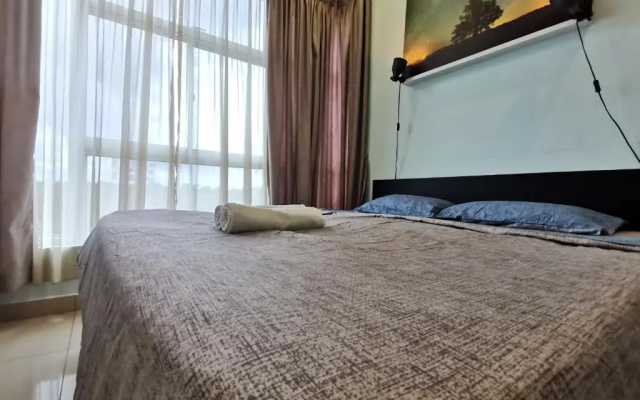 BUKIT INDAH 6pax WIFI NETFLIX 3 BEDROOM