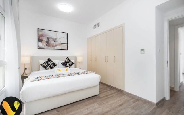 Vogue | Springs Villa Emirates Hills close to Mall of the Emirates | Ski Dubai