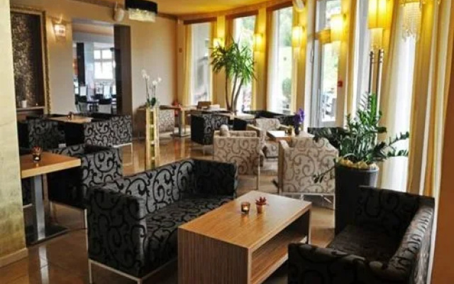 Hotel Dras