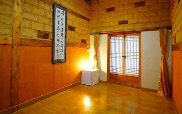 Damso Guest House