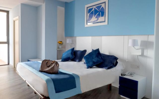 Cristina Hotel