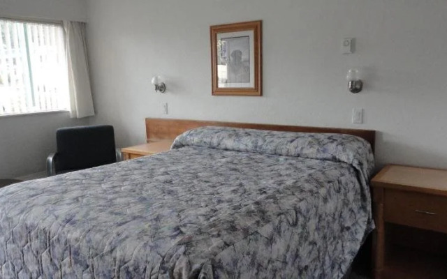 Royal Lodge Motel
