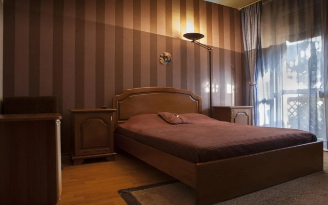Hotel Vezhen