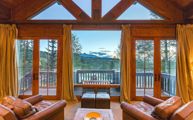 Country Club Estate by Exceptional Stays