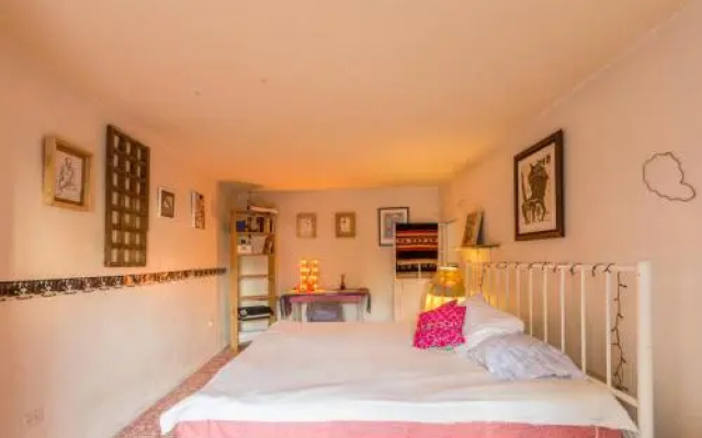 Art Cloud Guest House