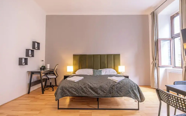 Affordable 2BR Apartment in Vienna