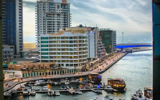 Espace Holiday Homes Dubai Marina