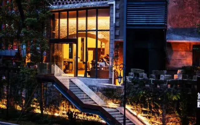 Wuxuan Hotel (Shapingba High-speed Railway Station Chongqing University)