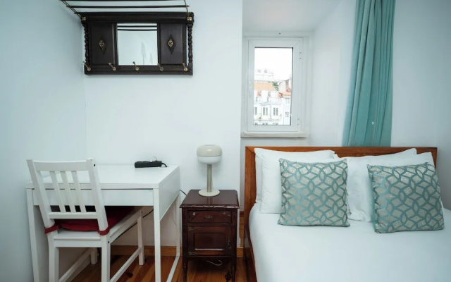 Charming 2 Bedroom Apartment in City Centre Lisboa