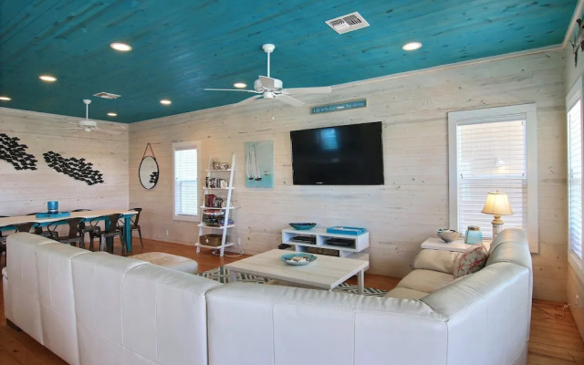 Jellyfish Home 39 by RedAwning
