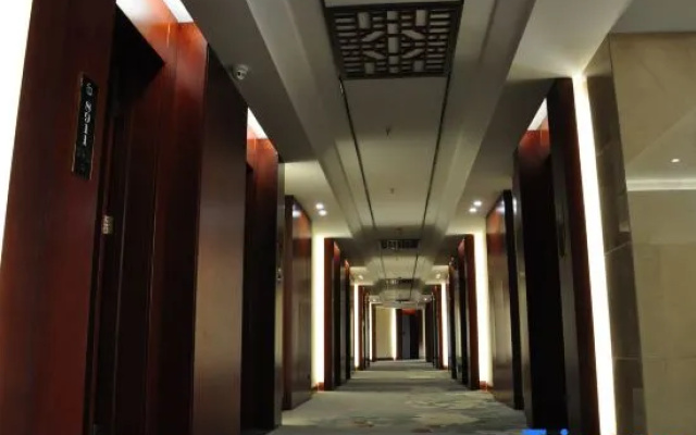 Huang He  Hotel