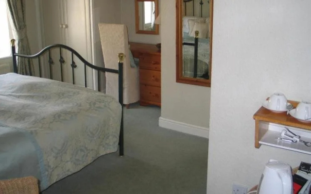 Guest house Clyde House