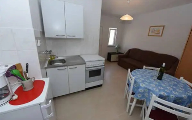 Apartments Tisno
