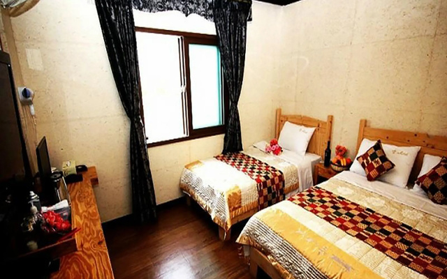 Gung Tourist Hotel