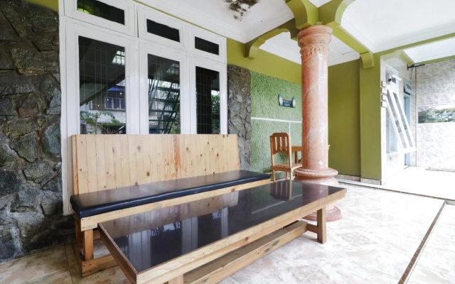 Waroeng Transit and Depary Homestay