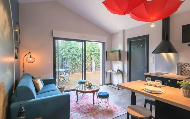 Maisonnette Avec Terrasse Et Parking - Madeleine, Il Etait Une Fois