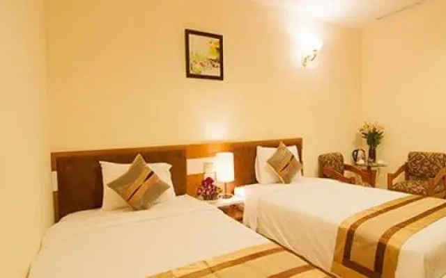 Aston Hotel