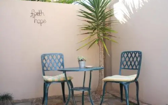Jenvey House Selfcatering Apartments & BnB