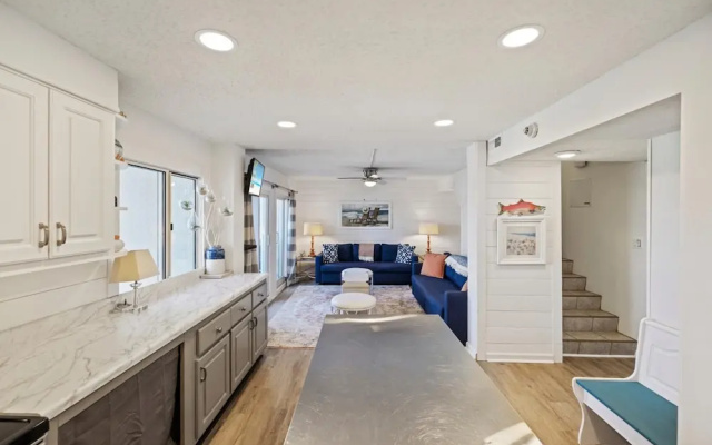 Pinnacle Port 304a