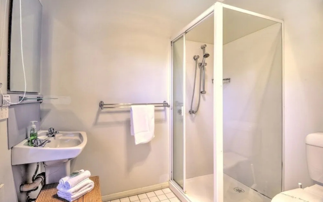 Cove Beach Apartment 1