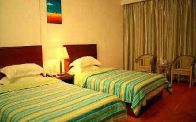 Super 8 Hotel (Baoding Railway Station)