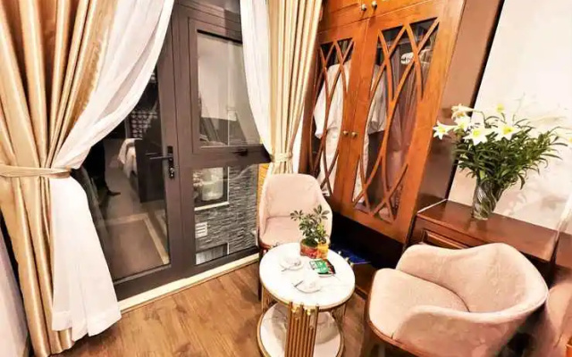 De la Soie Hotel & Travel