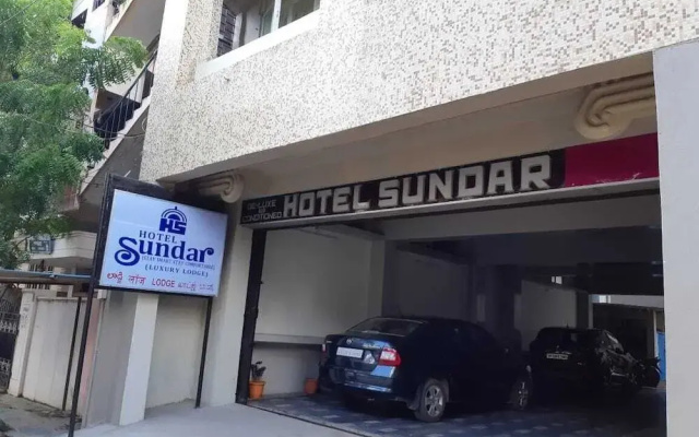 Hotel Sundar by iROOMZ
