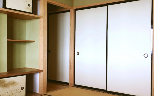 Guest House F & R