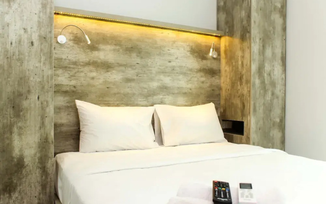 Cozy And Nice Studio At Grand Kamala Lagoon Apartment