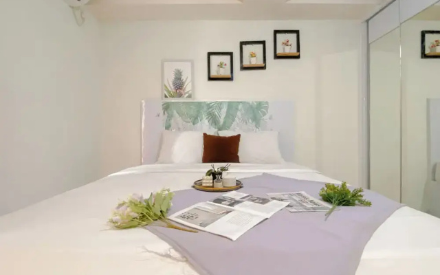 Studio Near Rajawali Station At Amethyst Apartment