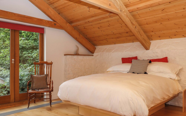 Dolphin Cottage