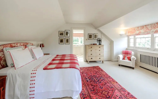 Beautiful Family Home w Garden Pool - Wimbledon
