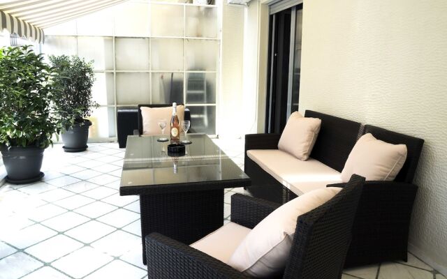 Отель Athens Jacuzzi Suite Греция, Афины - отзывы, цены и фото номеров - забронировать отель Athens Jacuzzi Suite онлайн вид на фасад